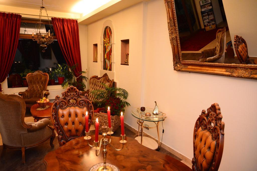 Hotel Art Montana Predeal Esterno foto