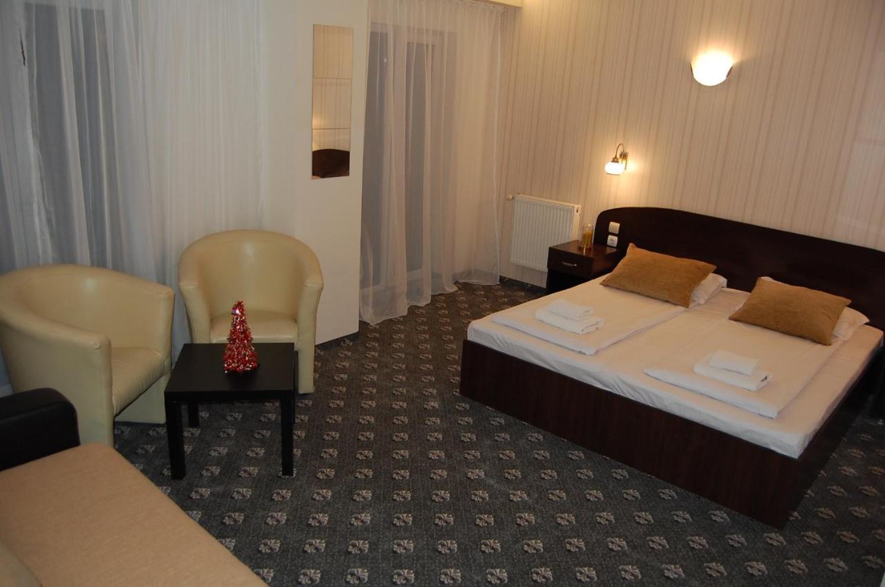 Hotel Art Montana Predeal Esterno foto